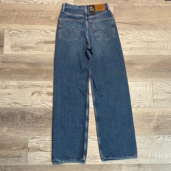 Levi's Super High Rise Loose Jeans NWT - Picture 6 of 12